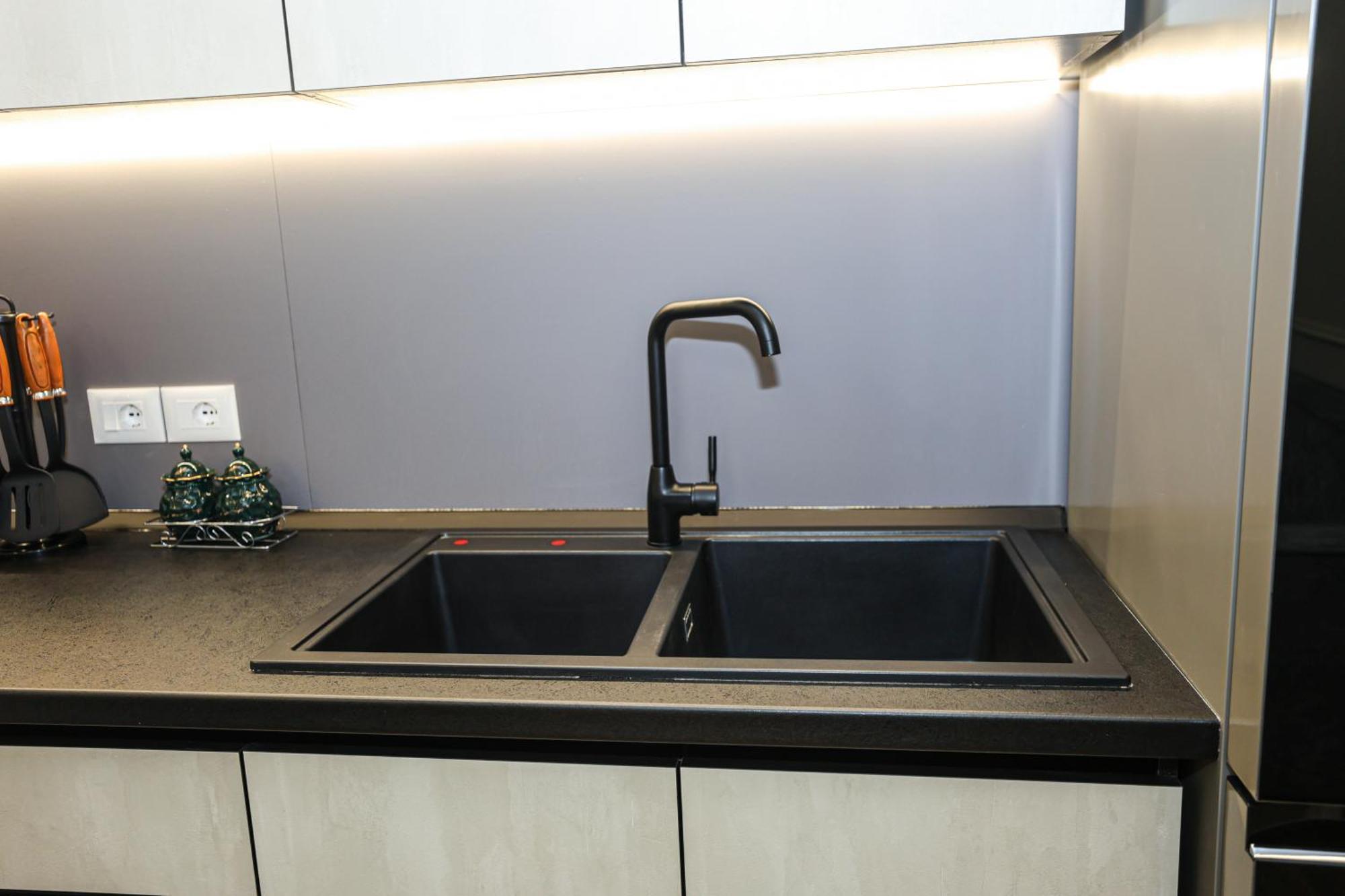 Miku Apartment-cozy 1bd At Blloku Area * Tirana