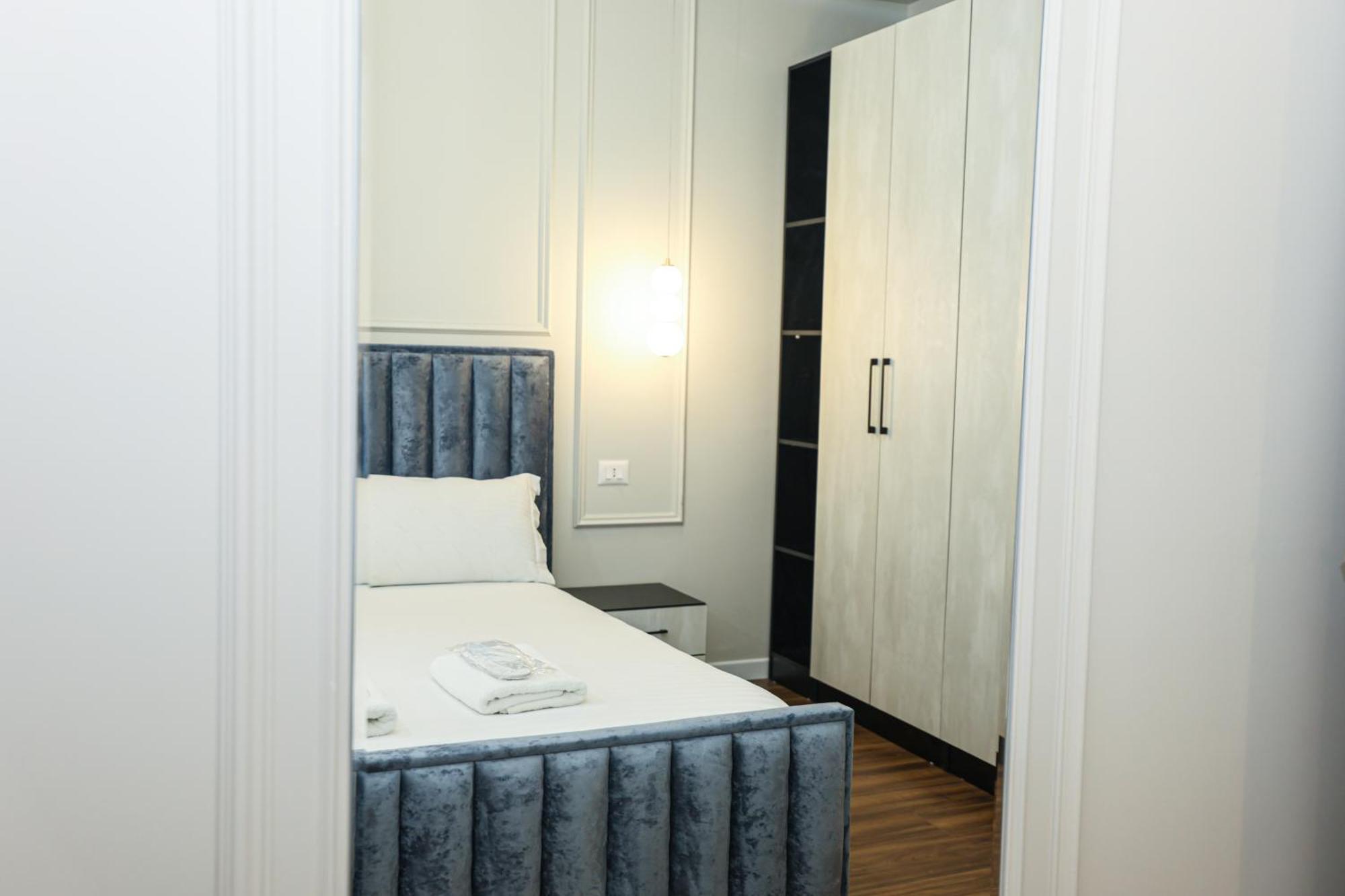 Miku Apartment-cozy 1bd At Blloku Area Tirana